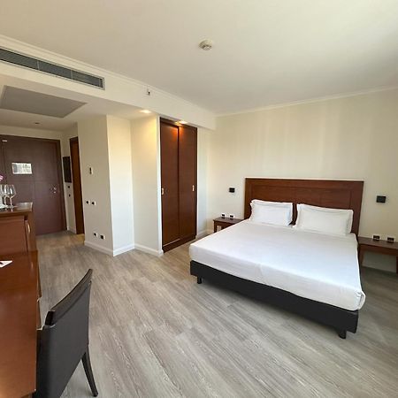 Hotel Capannelle Roma Esterno foto