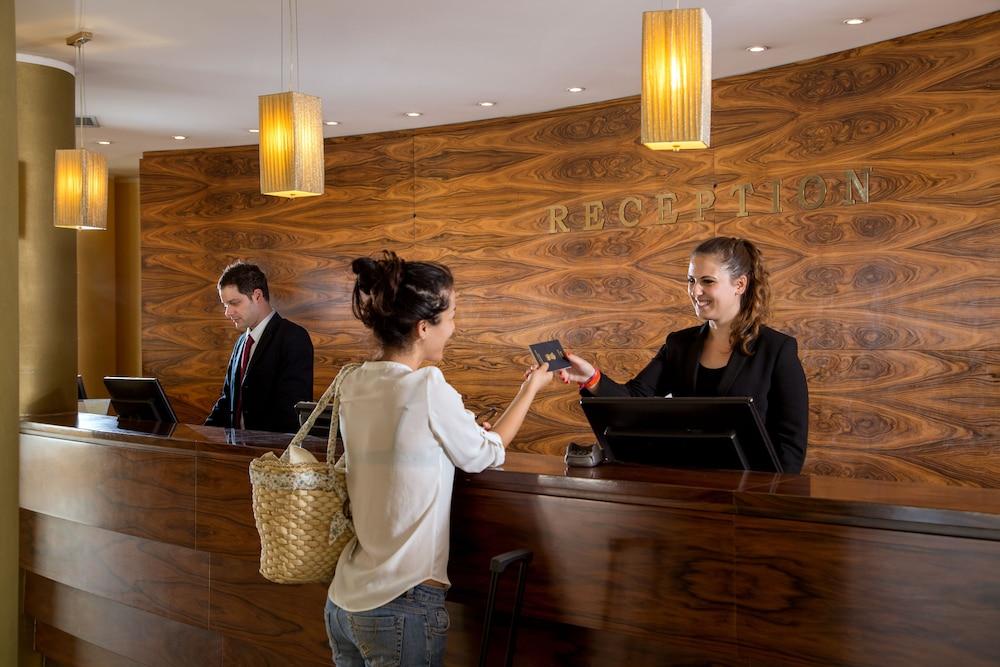 Hotel Capannelle Roma Esterno foto