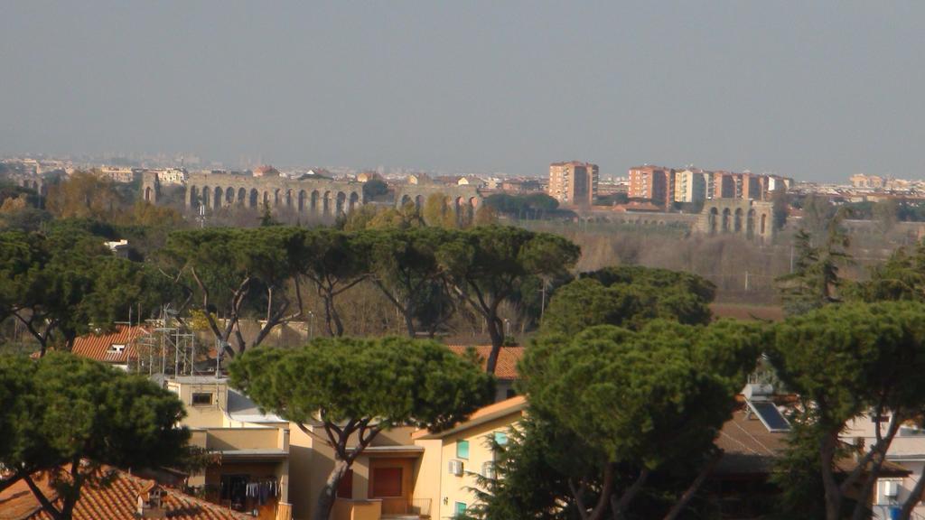 Hotel Capannelle Roma Esterno foto