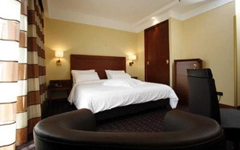 Hotel Capannelle Roma Esterno foto
