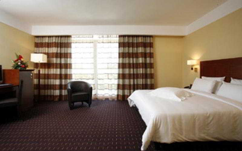 Hotel Capannelle Roma Esterno foto